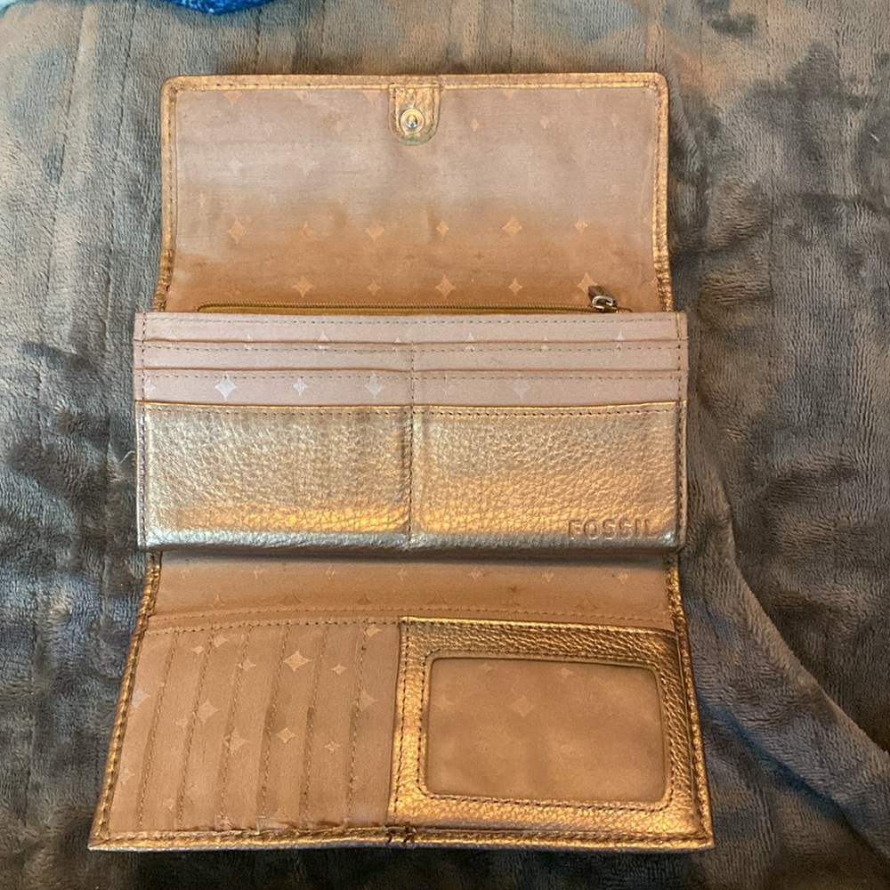 Fossil Gold Leather Wallet - Picture 6 of 10